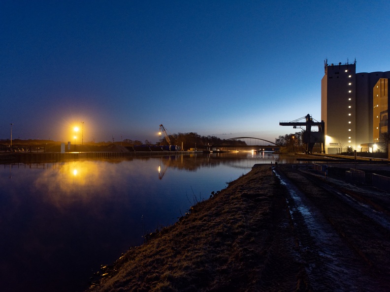 220106 E-M1MarkIII M1360178_DxO.jpg